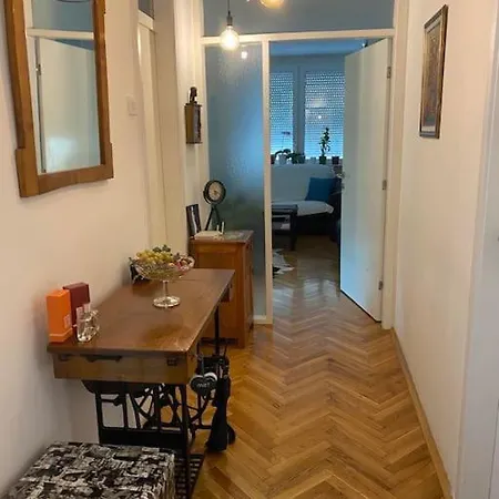Lovely In City Center Apartamento